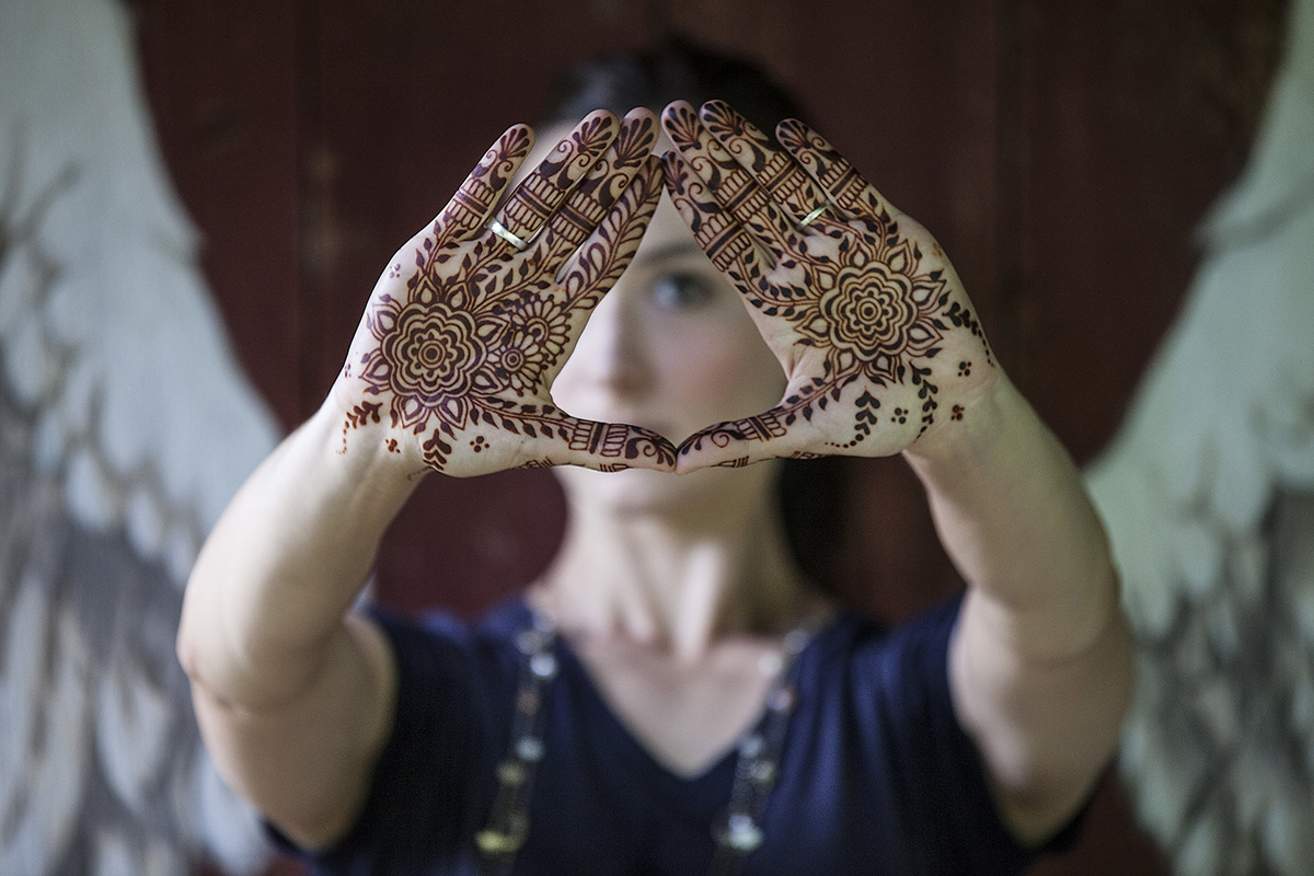 THE ANCIENT ART OF HENNA